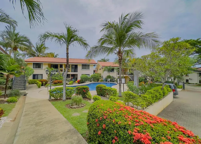 Tropical Waves #1 2 Bed 2 Bath Tropical Living Apartment Coco